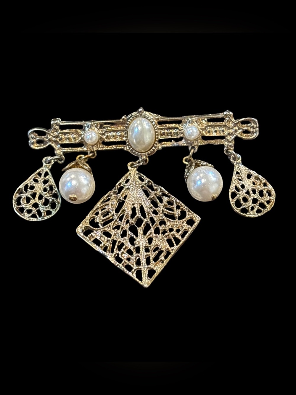 VINTAGE Filigree Brooch Faux Pearls Gold Tone Pin